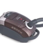 مكنسة كهربائية HOOVER 2500 واط بلون بني مع فلتر HEPA TAT2520020